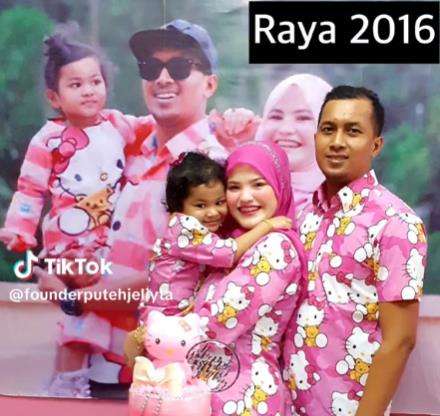 Baju Lebaran unik bertema Hello Kitty.