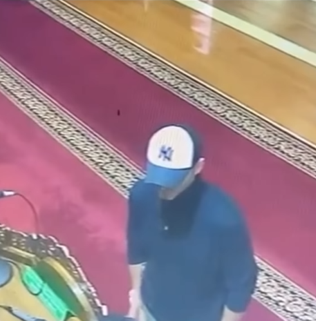 bule ludahi imam masjid