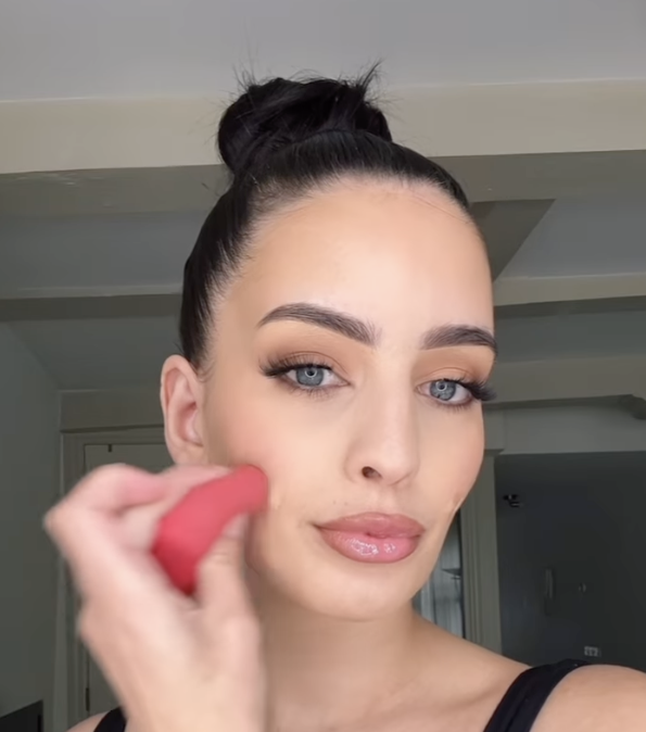Meratakan Makeup