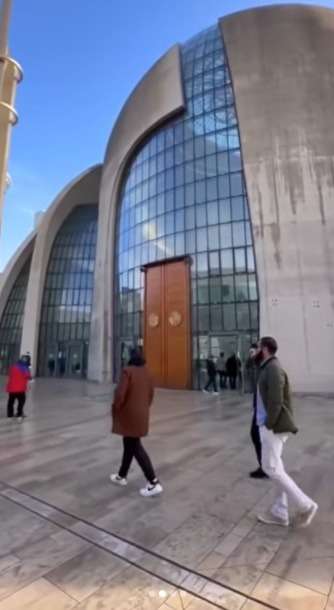 Cerita Unik di Balik Megahnya Cologne Central Mosque Jerman