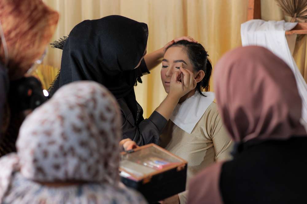 MUA Merias Wajah Klien MUA Merias Wajah Klien