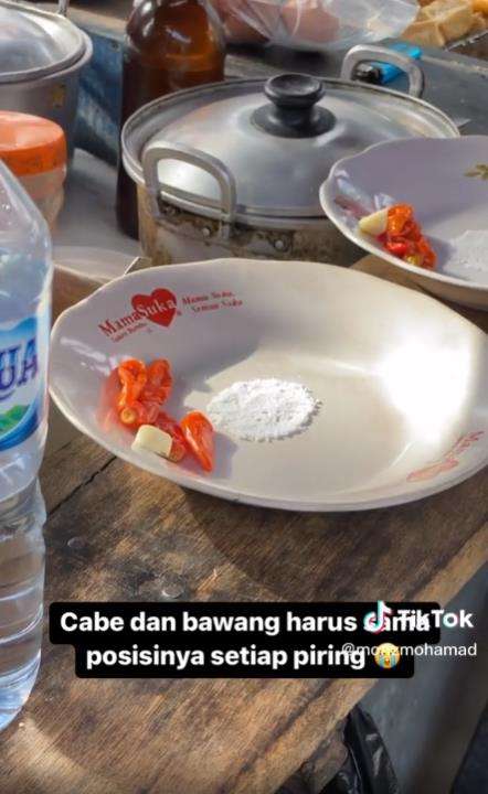 Penjual ketoprak paling rapi dan aesthetic.