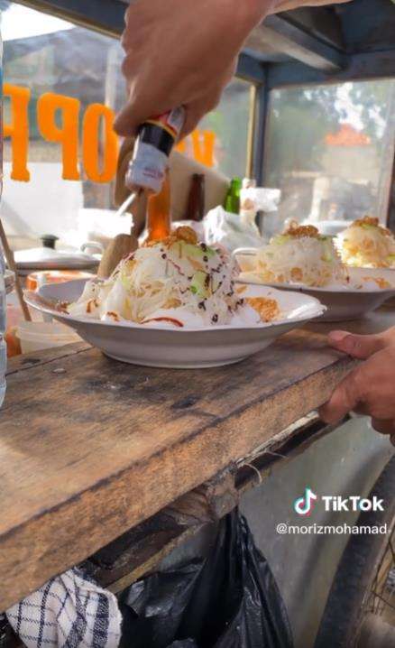 Penjual ketoprak paling rapi dan aesthetic.
