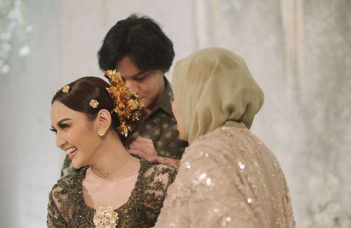 Potret Pertunangan Mahalini dan Rizky Febian