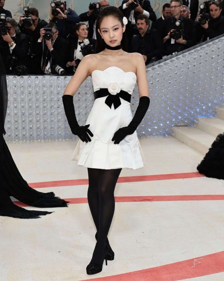 Jennie Kim di Met Gala