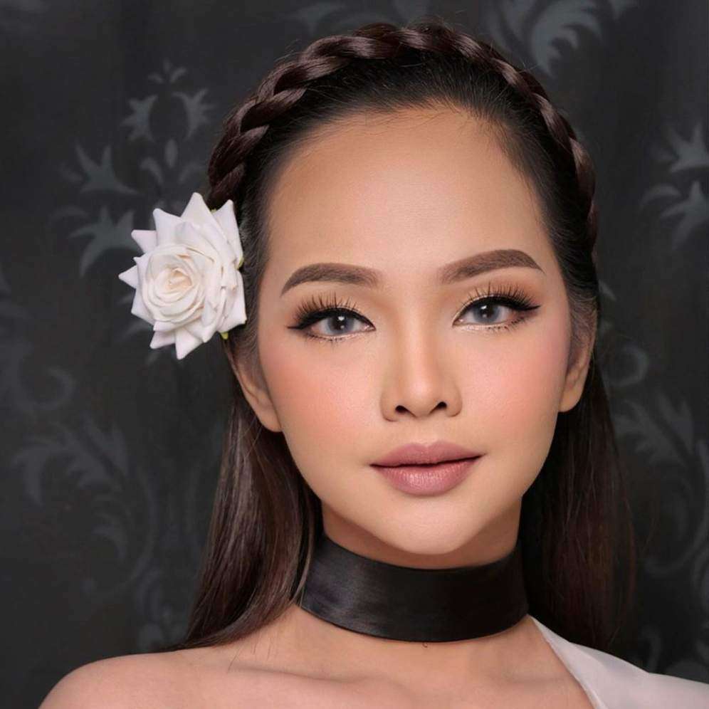 Recreate makeup Jennie