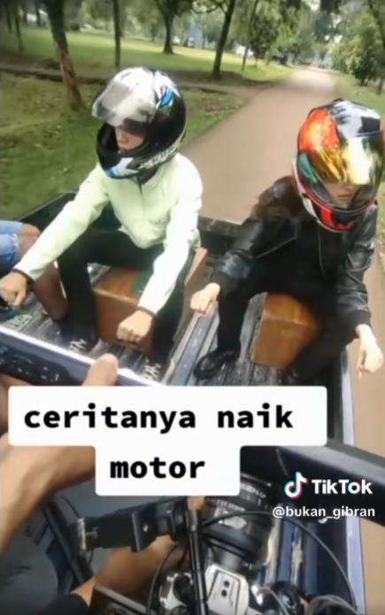 Ngakak behind the scene sinetron lagi naik motor beriringan.