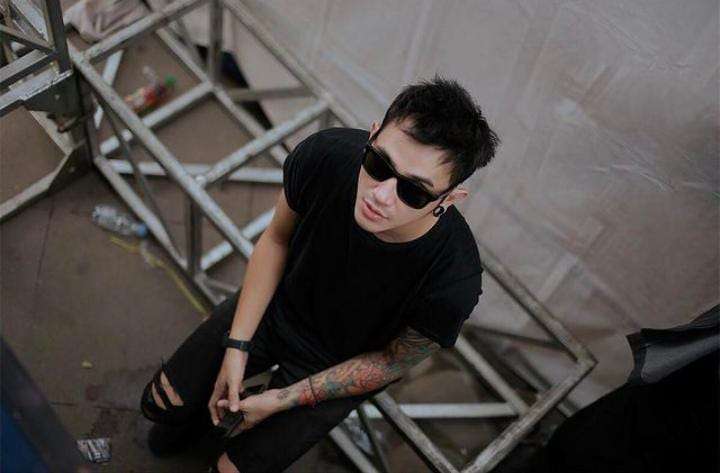 Potret Vicky Nitinegoro