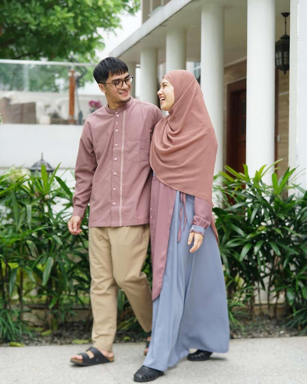 Herfiza Novianti dan Ricky Harun suaminya