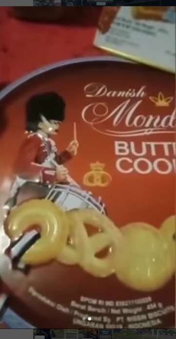 Terjawab Sudah! Emak-Emak Ungkap Cerita Dibalik Misteri Tak Ada Bapak di Kemasan Biskuit Terkenal ini Bikin Ngakak Terjawab Sudah! Emak-Emak Ungkap Cerita Dibalik Misteri Tak Ada Bapak di Kemasan Biskuit Terkenal ini Bikin Ngakak