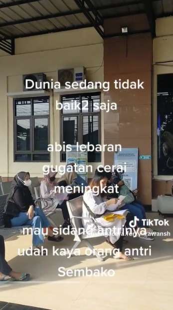 Suasana Antrean Sidang Perceraian Usai Lebaran di Pengadilan Agama Cibinong, Mengular Seperti Anti Sembako