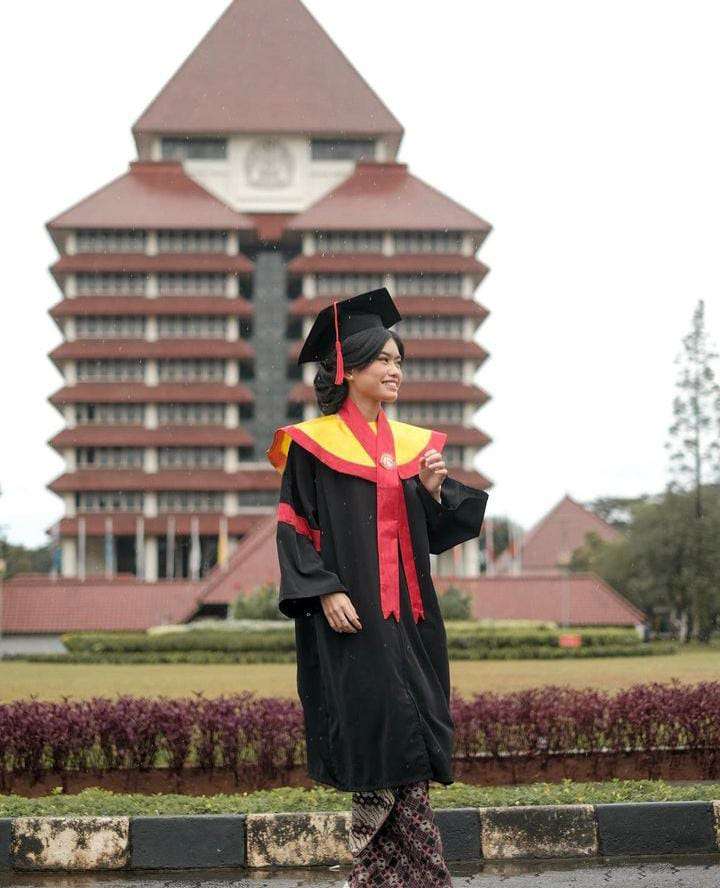 Potret Namira Adjani