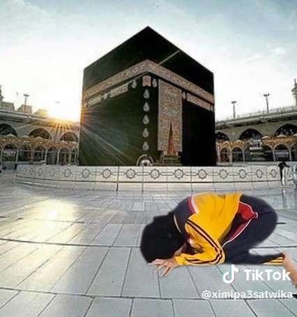 Momen Kocak Cewek Roll Depan Saat Pelajaran Penjas, Malah Sujud Sampai ke Mekah