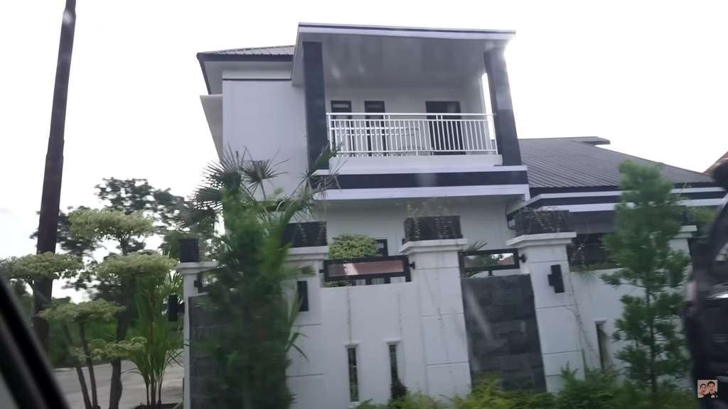 Potret Rumah Baru Fiki Naki Setelah Sukses Jadi Youtuber, Berdesain Minimalis Punya Kamar yang Megah