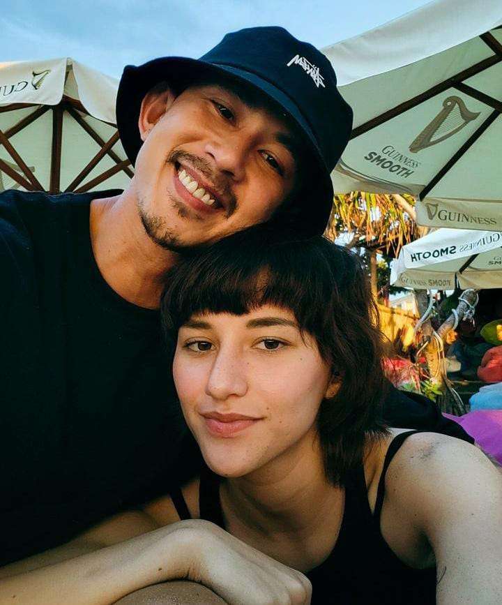 Potret Mesra Fandy dan Dahlia