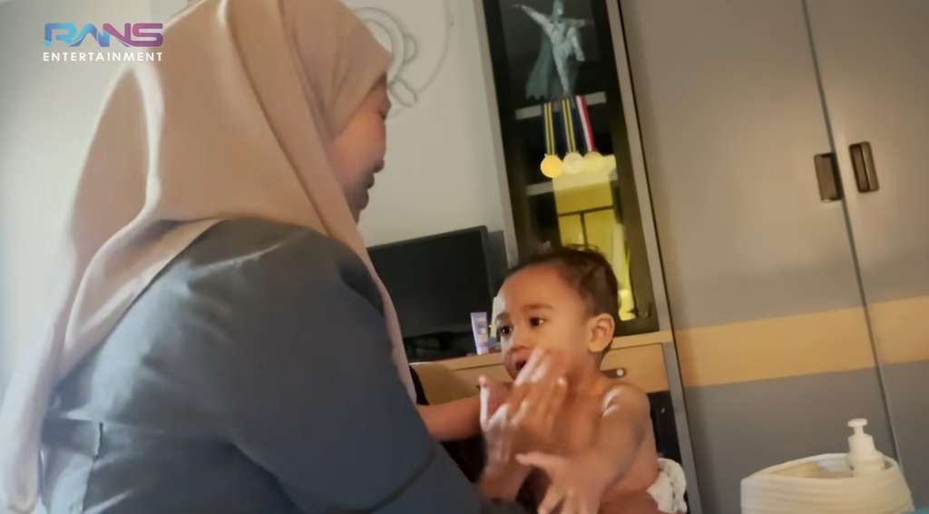 Rayyanza bertemu Sus Rini
