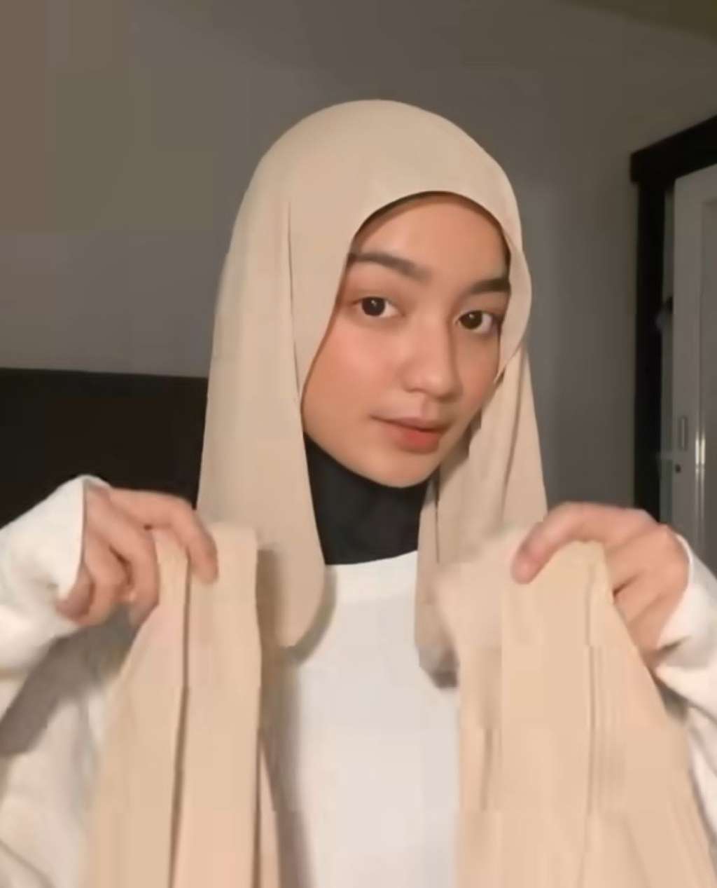 Tinggal Ikat, Cara Praktis Buat Style Pashmina Flowy