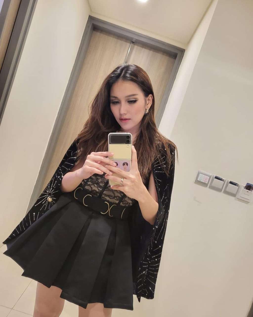 Penampilan Ayu Ting Ting