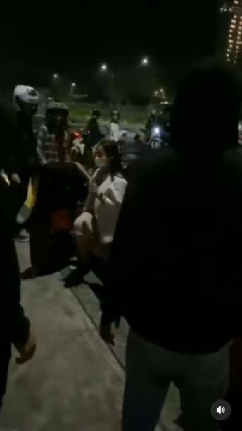 Viral Suami Tabrak Istri Sah Usai Kepergok Jalan Bareng Pelakor, Bagai Cerita Sinetron