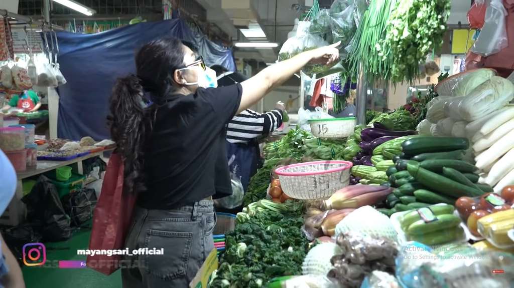 Potret Mayangsari