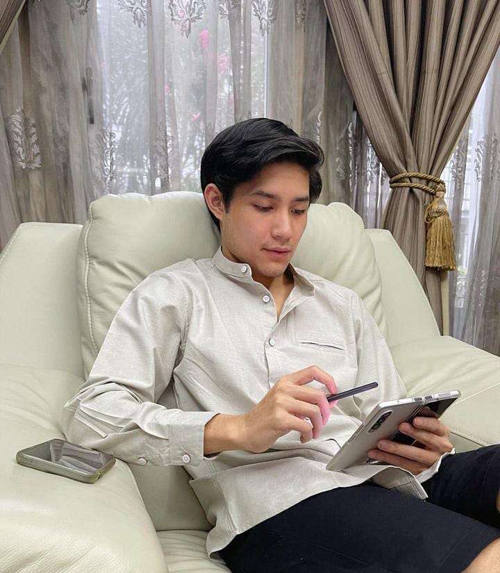 Potret Teuku Rassya