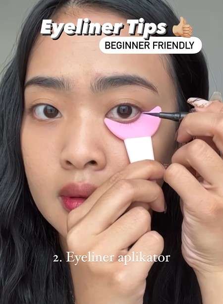 Memakai Eyeliner