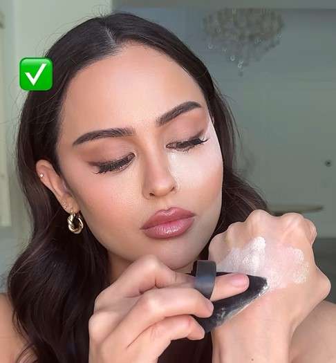 Memakai Setting Powder Memakai Setting Powder