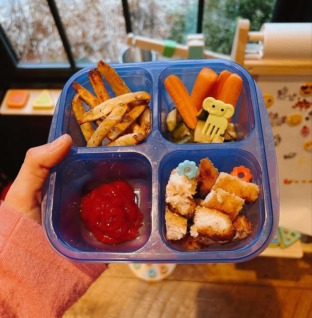 Bekal bikinan Gigi Hadid