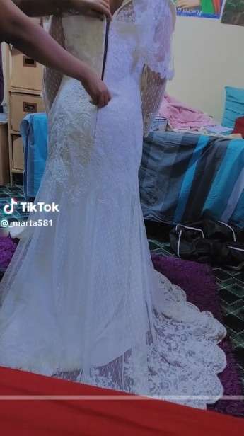 Resleting Gaun Pengantin Dibuka, Terkuak Rahasia Pengantin Wanita