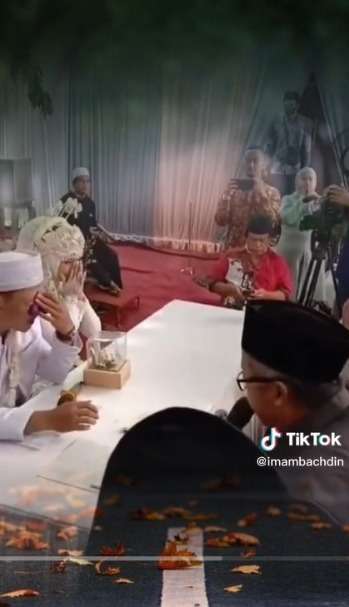 Nyesek Banget! Momen Pria Berlari Sambil Menangis Menyebut Nama Almarhum Ayahnya Usai Mengucap Ijab QabulNyesek Banget! Momen Pria Berlari Sambil Menangis Menyebut Nama Almarhum Ayahnya Usai Mengucap Ijab Qabul