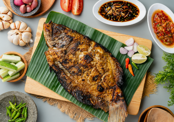 Ikan Bakar/ Shutterstock