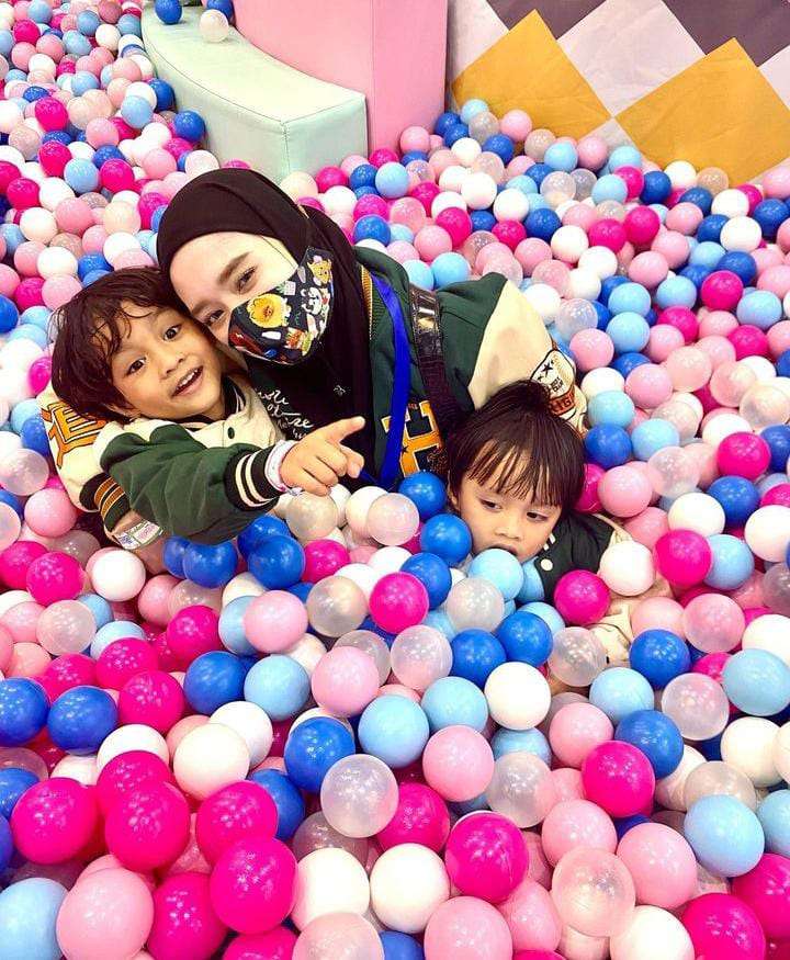 Potret Inara Rusli
