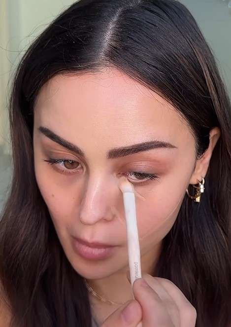 Memakai Concealer