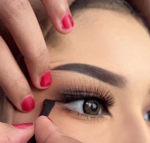 Membuat Wing Eyeliner Membuat Wing Eyeliner