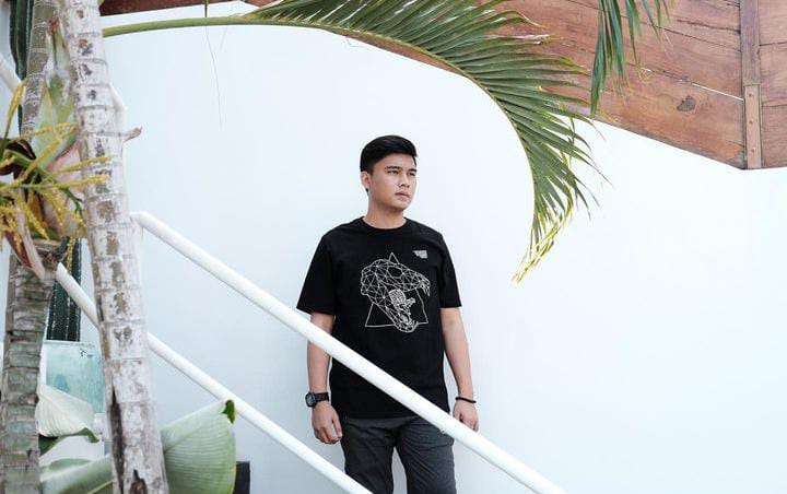 Potret Terbaru Adam Rama