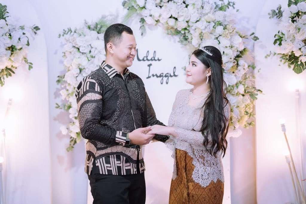 Meldi keponakan Dewi Perssik lamaran