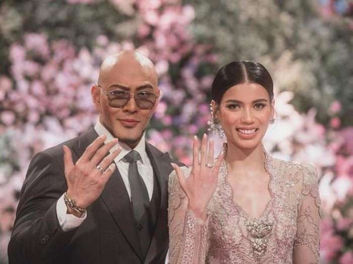 Deddy Corbuzier dan Sabrina menikah