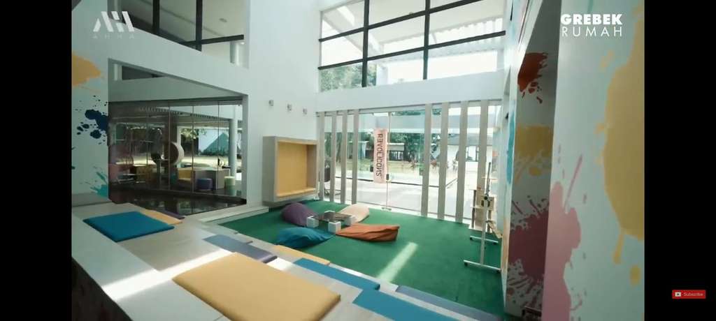 Potret Rumah Cinta Laura