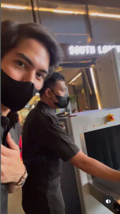 El Rumi jadi Satpam