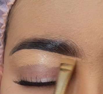 Memakai Concealer