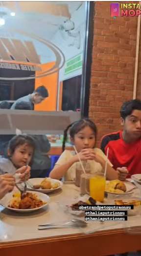 Sarwendah ajak anak makan di warteg