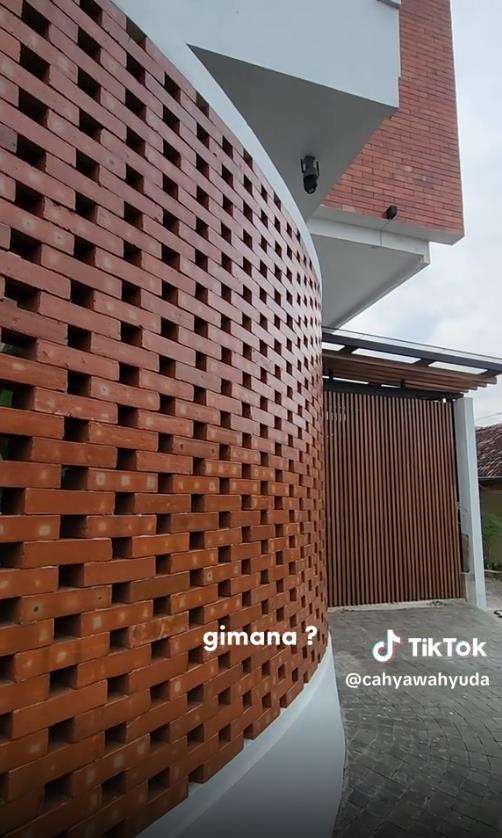 Transformasi rumah tua jadi hunian nyaman dan estetik.