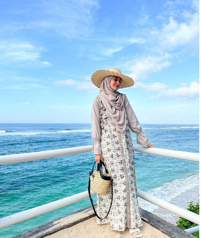 Instagram @shireensungkar