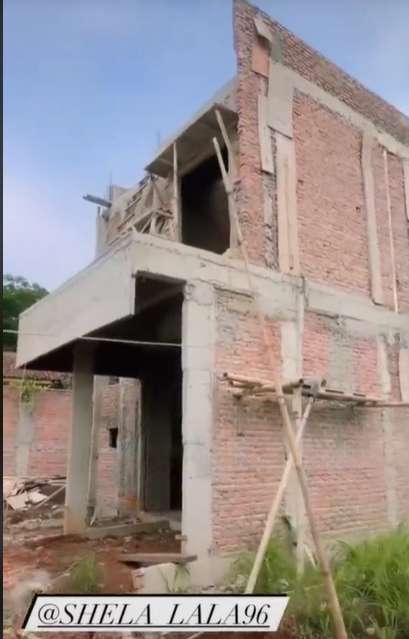 Rumah Mba Lala pengasuh Rafathar