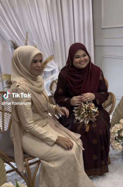 Tukar cincin.
