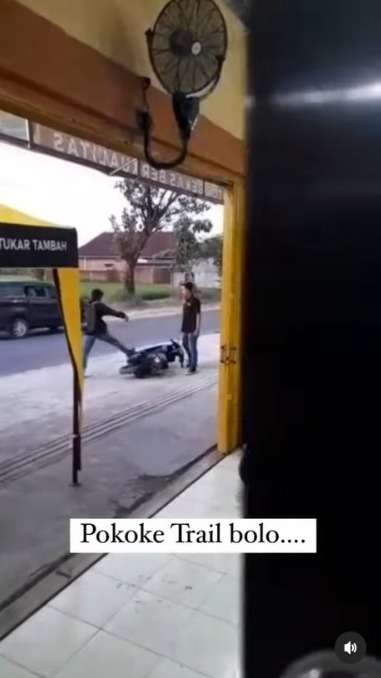 Viral Remaja Ngamuk Rusak Motor Matic yang Dibelikan Orangtuanya, Sebab yang Diminta Motor Trail