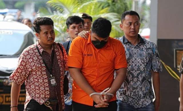 Perbedaan Sikap Tersangka Penganiayaan David Ozora, Mario Dandy Senyum, Shane Lukas Menangis dan Berdoa