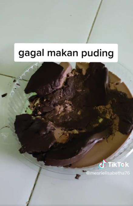 Gegara ulah anak, gagal makan puding.