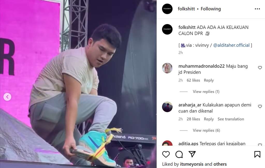 Aldi Taher ikat sepatu yang jebol