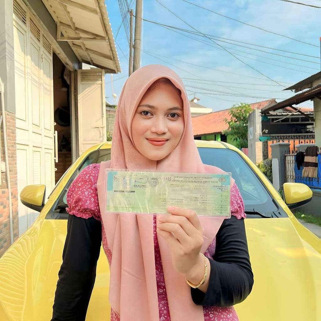 Lega Banget, Perempuan Tangerang Ini Akhirnya Resmi Terima Mobil Agya Rp1 dari Flash Sale Rp1 Shopee